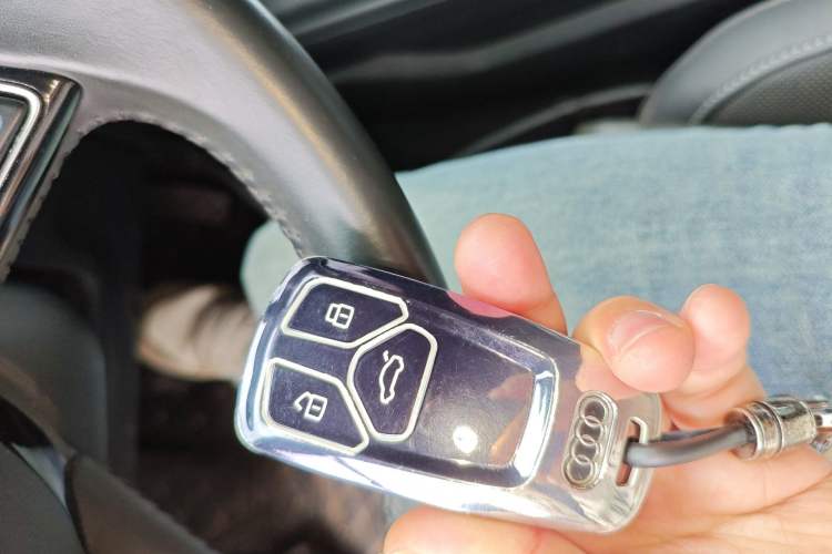 Used Audi A4L 2020 40 TFSI quattro Luxury Dynamic Model Vehicle Key