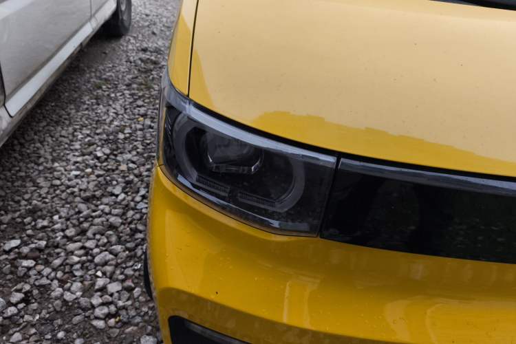 Used Wuling Hongguang MINIEV 2021 Macaron Premium Model – Lithium Iron Phosphate Right Front Headlight