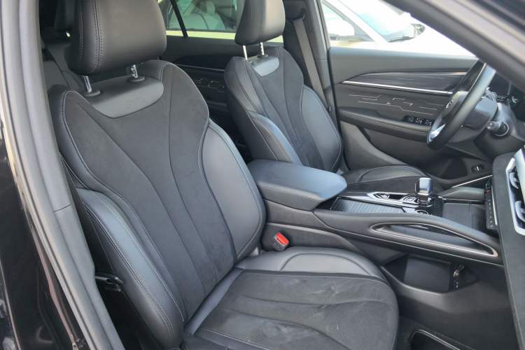 Used Geely Auto Monjaro L 2024 2.0TD High-Power Automatic Two-Wheel Drive Skyline Edition