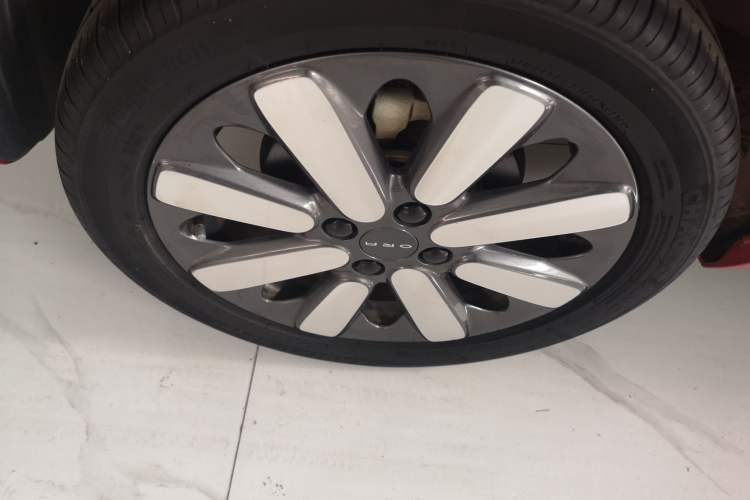 Used ORA Black Cat 2021 351 km Luxury Version Right Rear Wheel Hub