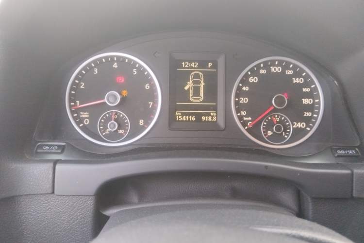 Used Volkswagen Tiguan 2013 1.8 TSI Automatic Two-Wheel Drive Comfort Edition Odometer Close Up