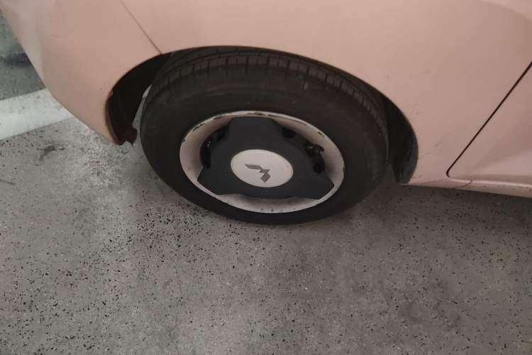 Used Wuling Hongguang MINIEV 2021 Macaron Fashion Edition Lithium-Ion Battery Exterior 4