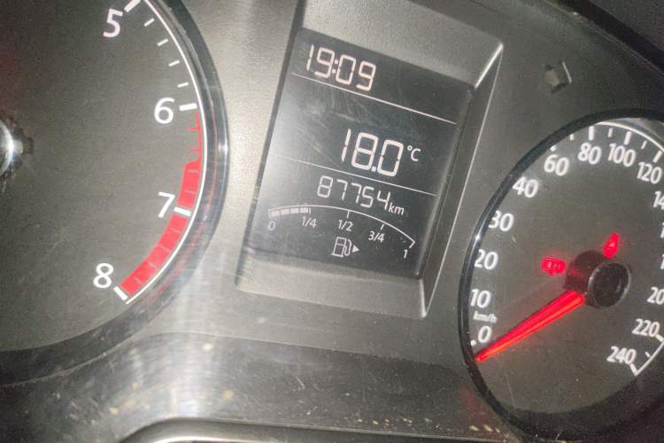 Used Volkswagen Polo 2016 1.4L Manual Fashion Model
