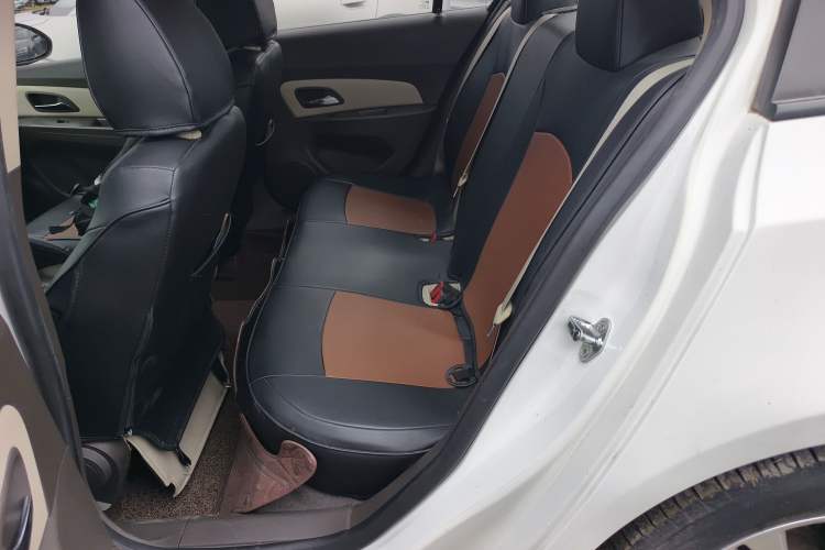 Used Chevrolet Cruze 2015 1.5L Classic SE MT Left Rear Seat