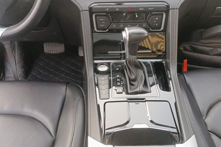 Used Zotye Domy X7 2017 Upgraded Edition 1.8T DCT Huashan Model
