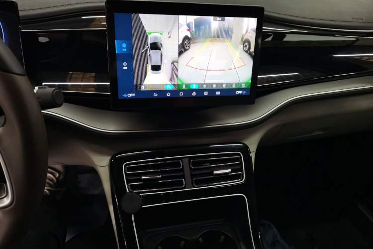 Used BYD Qin PLUS 2023 Champion Edition EV 420KM Superior Model Audio And AC Panel