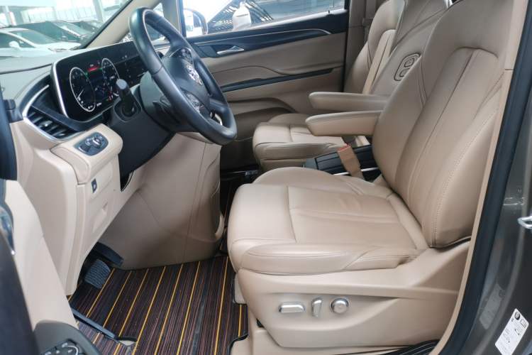 Used Buick GL8 2021 ES Landtrek 653T Luxury Model
