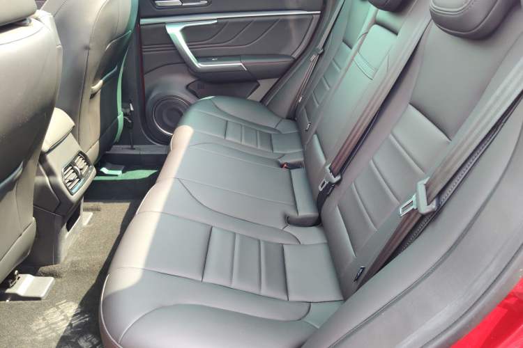 Used Wey VV5 2019 1.5T Two-Wheel Drive Color Pioneer