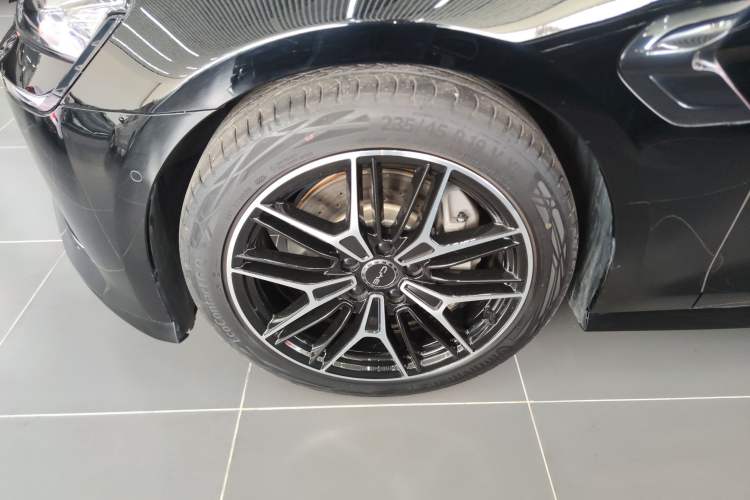 Used BYD Seal 2025 650 Zhihang Edition Left Front Wheel Hub