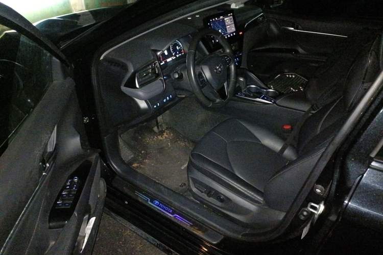 Used Toyota Camry 2023 2.5G Luxury Edition
