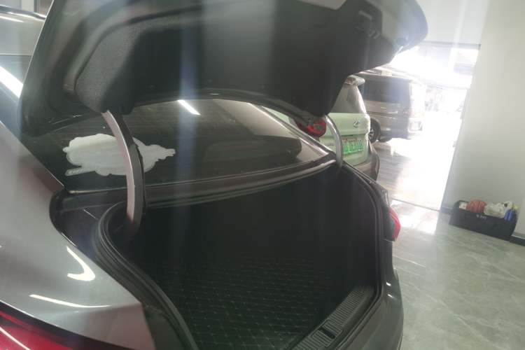 Used MG 5 2025 180 DVVT Global Luxury Edition