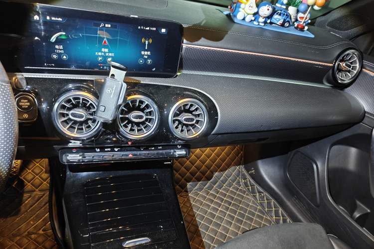 Used Mercedes-Benz A-Class 2021 A 200 L Sport Sedan Fashion Model Audio And AC Panel