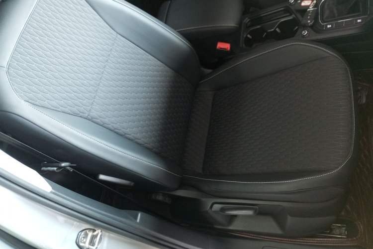 Used Volkswagen Tiguan L 2020 330TSI Automatic Two-Wheel Drive Luxury Edition China VI Standard
