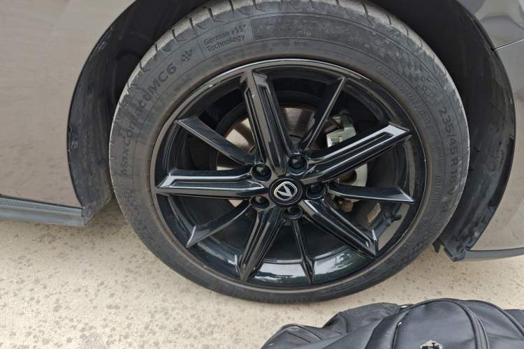 Used CHANGAN UNI-V 2022 1.5T Smart Navigation Version
