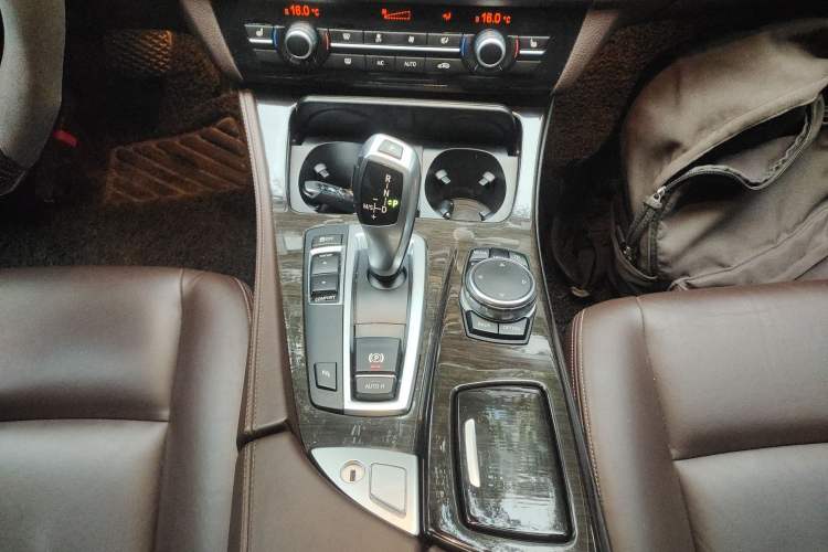 Used BMW 5 Series 2014 525Li Luxury Design Package