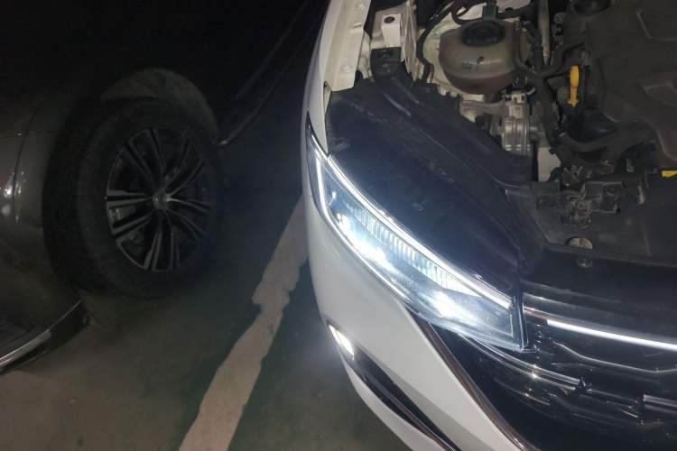 Used Volkswagen Tayron X 2023 330TSI Two-Wheel-Drive Flagship Smart Edition Right Front Headlight