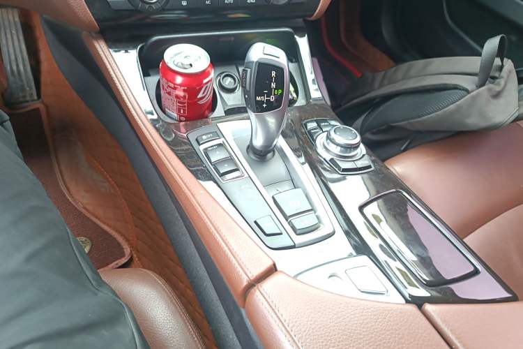 Used BMW 5 Series 2014 525Li Leading Model