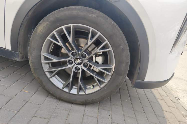 Used Bestune T55 2022 1.5T Automatic Leap Edition Right Front Wheel Hub