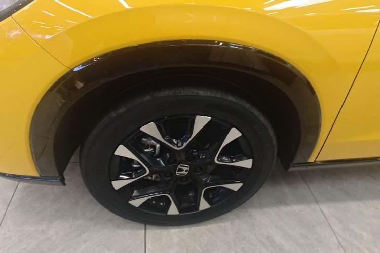 Used Honda ZR-V 2022 1.5T CVT Deluxe Edition Left Front Wheel Hub