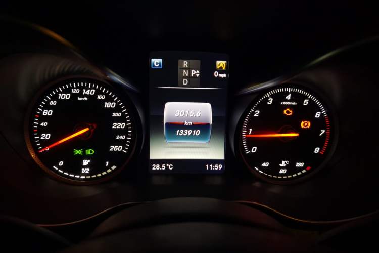 Used Mercedes-Benz C-Class 2016 C 200 L Sport Edition Instrument Cluster