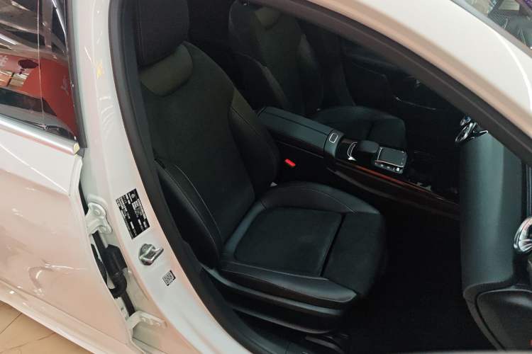 Used Mercedes-Benz A-Class 2022 Revised Version A 200 L Sport Sedan Fashionable Style