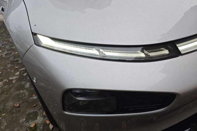 Used XPeng P7 2024 P7i 550 Max Right Front Headlight