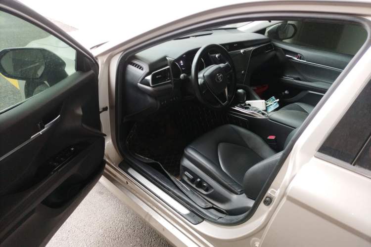 Used Toyota Camry 2019 2.5G Luxury Edition China VI Standard