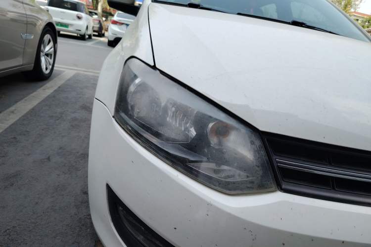 Used Volkswagen Polo 2011 1.4L Automatic ZhiShang Version Right Front Headlight