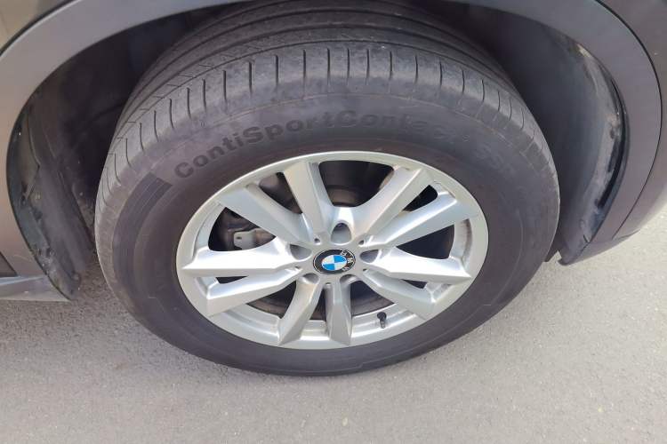 Used BMW X5 2015 xDrive28i

