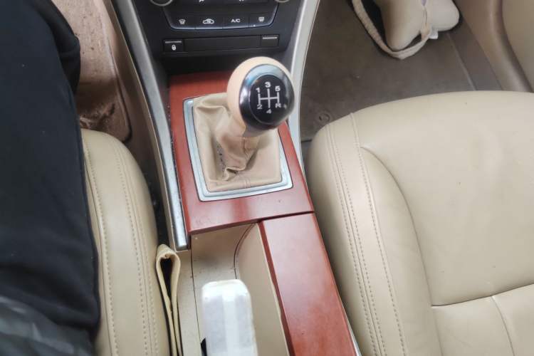 Used Roewe 550 2012 550 1.8L Manual Value Edition
