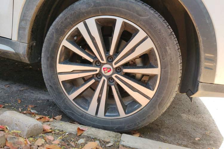 Used Roewe RX5 2019 20T Two-Wheel Drive Automatic 4G Connected Platinum Edition
