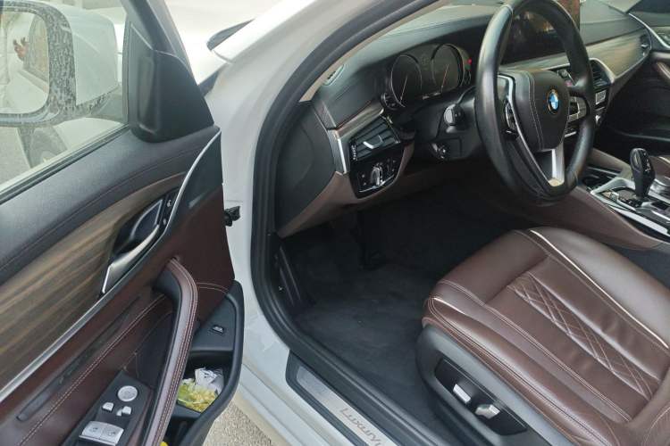 Used BMW 5 Series 2018 Facelifted 530Li xDrive Luxury Package