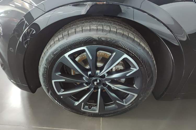 Used ONVO L60 2024 85 kWh Rear-Drive Version
