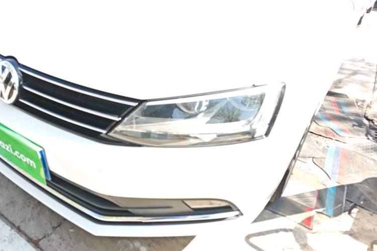 Used Volkswagen Sagitar 2017 230TSI Automatic Comfort Version Left Front Headlight