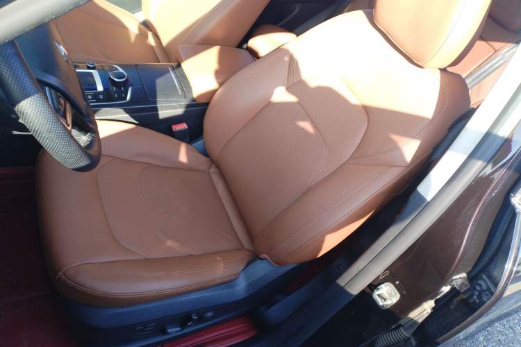 Used BORGWARD BX7 2016 28T Two-Wheel Drive Luxury Version 5 Seats
