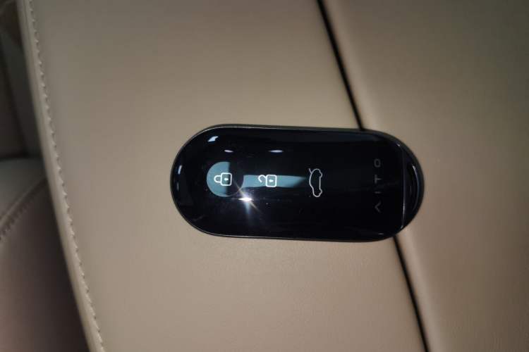 Used Hima AITO M7 2024 1.5T Intelligent Drive Rear-Drive Ultra Version 5 Seats Interior 1