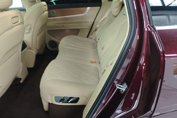 Used Hima AITO M9 2025 All-Electric Ultra Version 100 kWh 5-Seater Model
