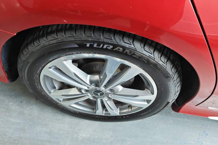 Used Mercedes-Benz C-Class 2019 C 180 L Fashion Edition Sport Version Right Rear Wheel Hub