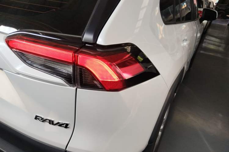 Used Toyota RAV4 2024 2.0L CVT Two-Wheel Drive Urban Edition