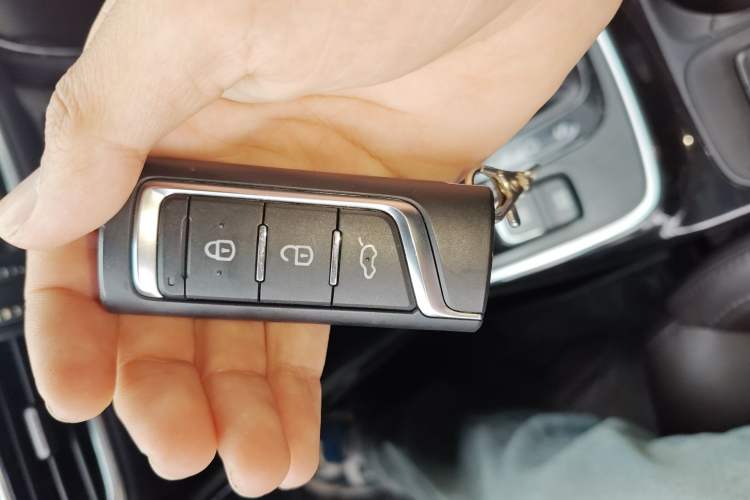 Used GAC Trumpchi GS4 2019 270T Automatic Two-Wheel Drive Luxury Smart Connectivity Model Vehicle Key