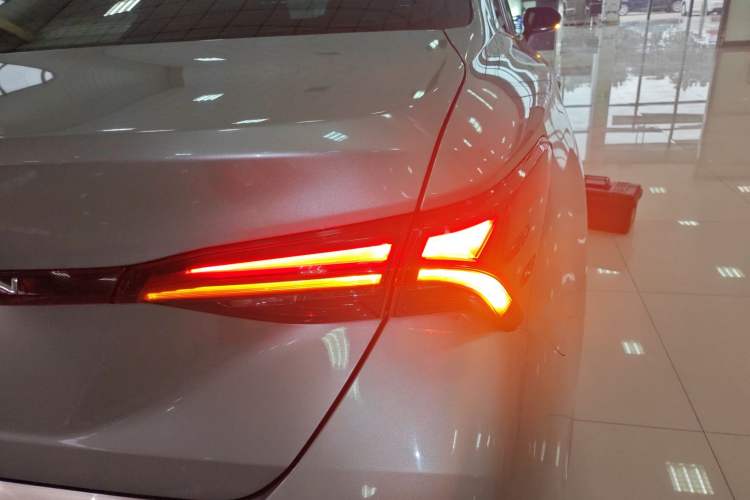 Used Toyota Avalon 2019 2.0L Luxury Edition China VI Standard