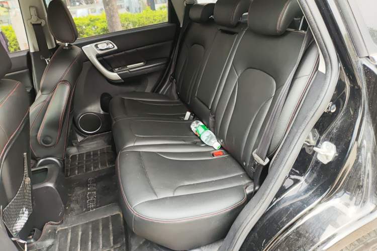 Used Haval H6 2016 Upgraded Model 1.5T Automatic Two-Wheel Drive Elite Version
