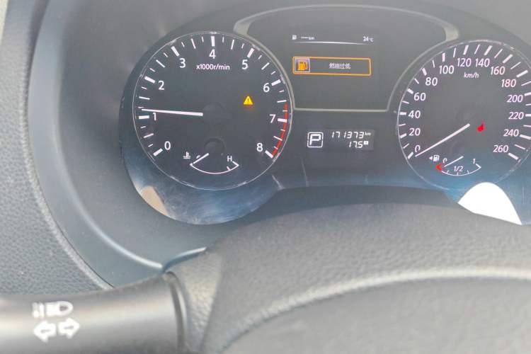 Used Nissan Teana 2013 2.0L XL Comfort Edition Odometer Close Up