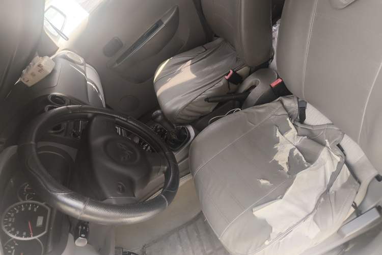 Used Wuling Hongguang 2013 1.5L Base Version
