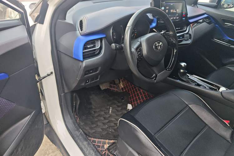 Used Toyota IZOA 2018 2.0L Yichi Edition China V Standard Driver Seat