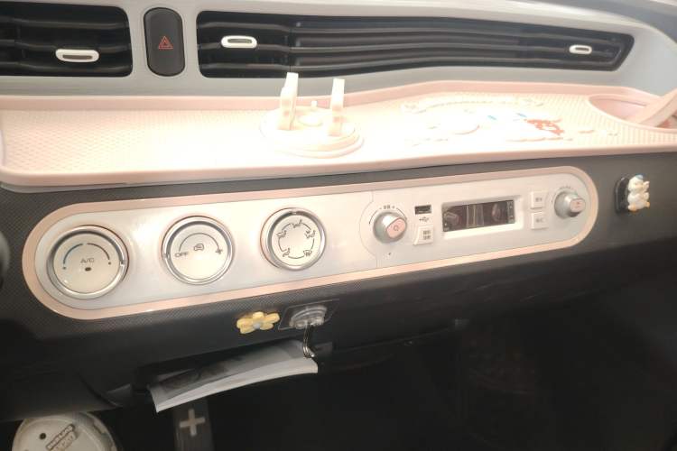 Used Wuling Hongguang MINIEV 2022 Macaron Premium Model – Lithium Iron Phosphate