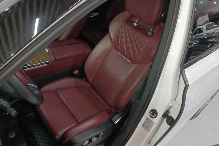 Used Hongqi E-HS9 2022 660 km Range Flagway Edition Six Seats
