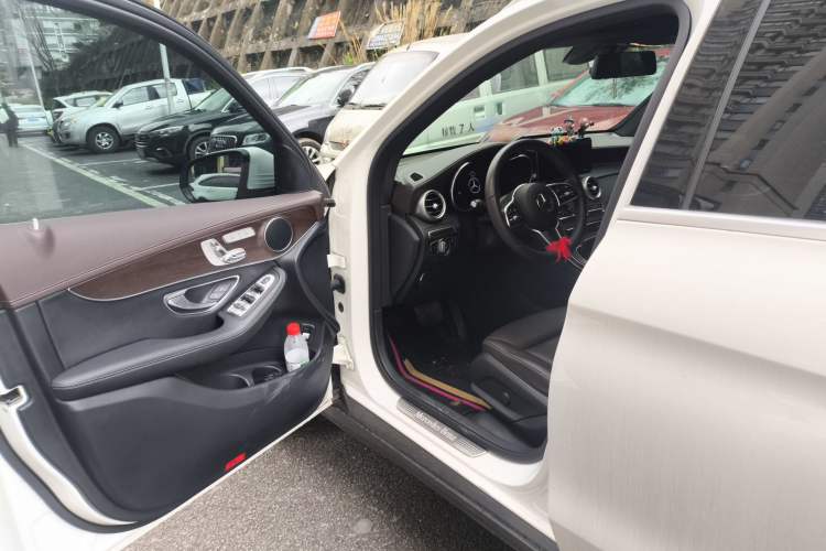 Used Mercedes-Benz GLC 2021 GLC 260 L 4MATIC Luxury Model Driver Seat