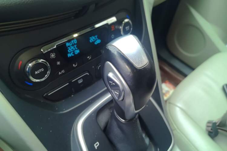 Used Ford Kuga 2013 1.6L GTDi 4x4 Elite Model
