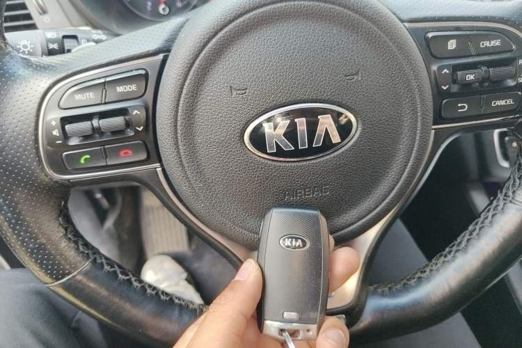 Used Kia K5 2016 1.6T Automatic LUX
